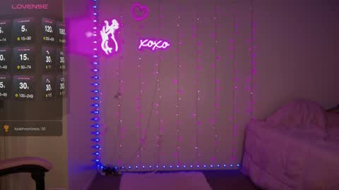 Bella Monroe online show from 04-19-26, 05:07