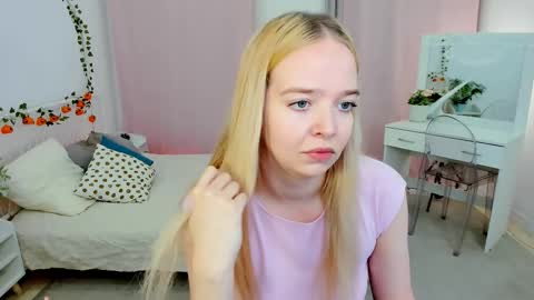 Bella online show from 10-22-25, 10:09