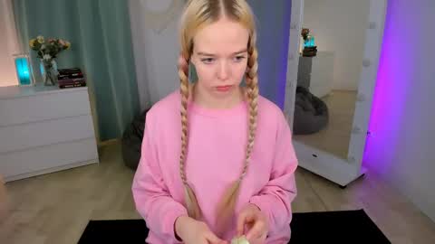 Bella online show from 05-24-26, 10:15