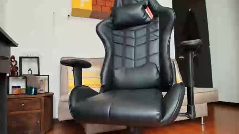 Camille  online show from 02-08-25, 09:25