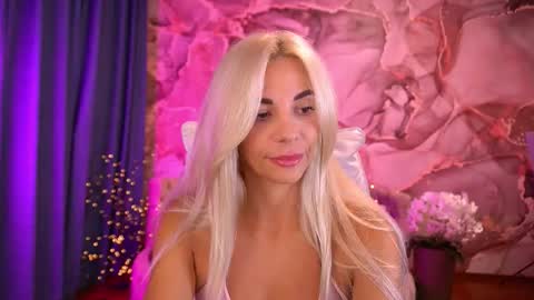 Bella online show from 09-17-25, 07:59