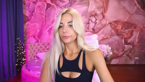 Bella online show from 09-22-25, 07:49