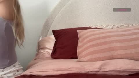 Isabella Ryder online show from 03-25-26, 09:43