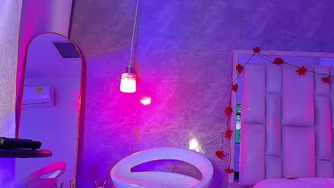 BellaSanderrs online show from 03-31-26, 11:10