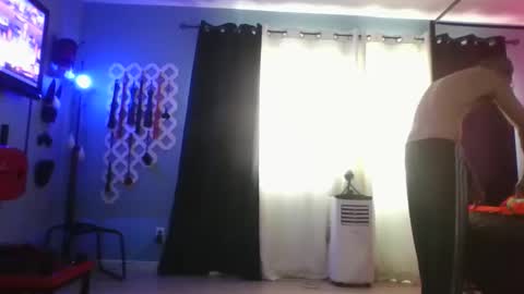 Bellaskeykeeper online show from 04-22-26, 06:53