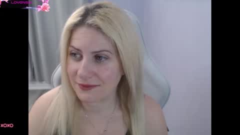 Snapshot of bellastar84 chatting on 10-07-25, 12:24 Starr40 online show from 10-07-25, 12:24