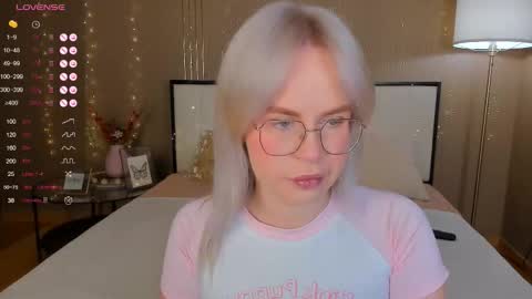 Bella online show from 11-23-25, 12:54