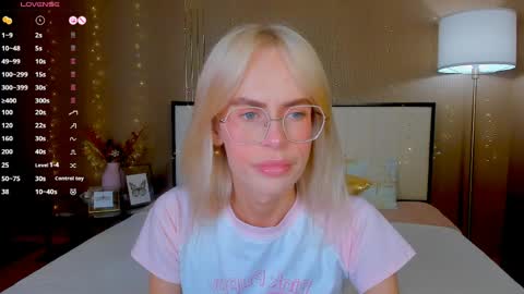 Bella online show from 06-05-26, 01:01