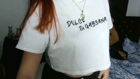 Snapshot of bellatrix_colen chatting on 01-12-25, 04:00 Aleja online show from 01-12-25, 04:00