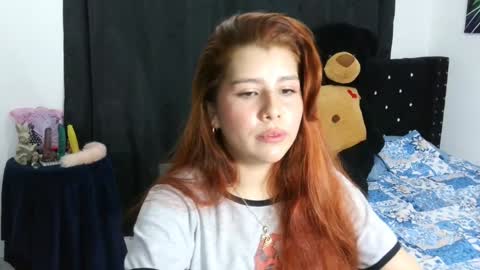 Snapshot of bellatrix_colen chatting on 01-21-25, 12:04 Aleja online show from 01-21-25, 12:04