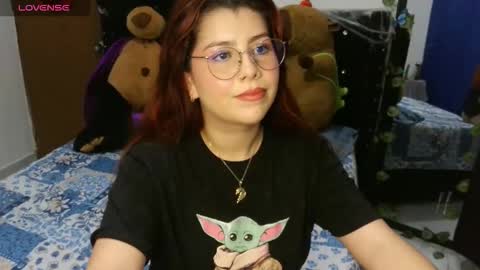 Snapshot of bellatrix_colen chatting on 10-24-25, 02:19 Aleja online show from 10-24-25, 02:19