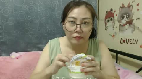 Bella online show from 03-10-25, 05:54