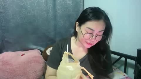 Bella online show from 11-18-25, 09:03