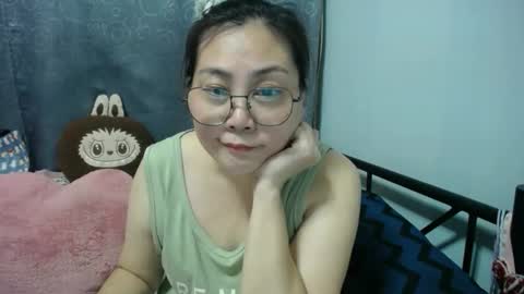 Bella online show from 04-21-26, 12:00