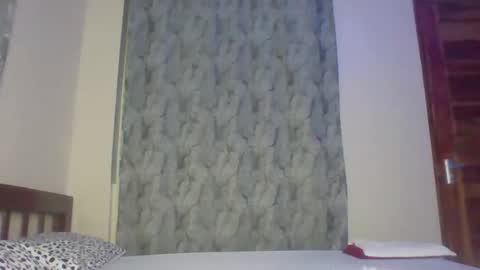 bubbles online show from 05-24-26, 04:34