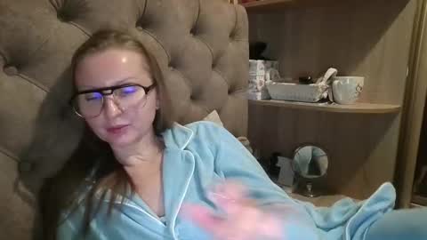 Amelia online show from 11-04-25, 05:34