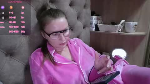 Amelia online show from 03-27-26, 06:51