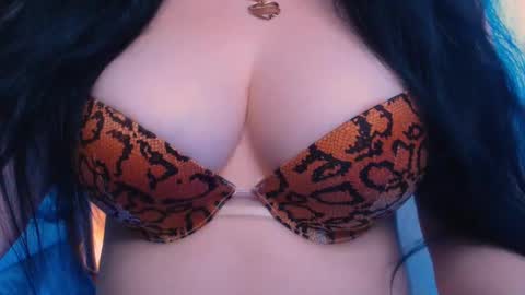 Hello I am kind friendly and cute girl online show from 01-11-25, 12:18