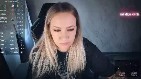 Your Annabelle Wolf  online show from 07-28-26, 04:39