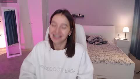 Bella online show from 09-27-25, 01:10