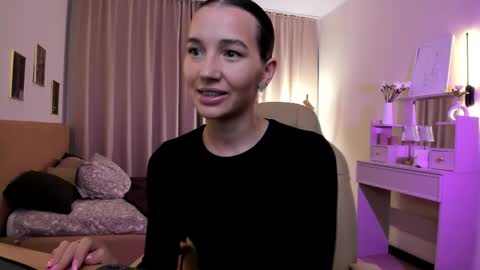 Bella online show from 11-14-25, 01:48