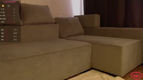 Snapshot of bellla_haddid chatting on 04-09-26, 03:17 Bella online show from 04-09-26, 03:17