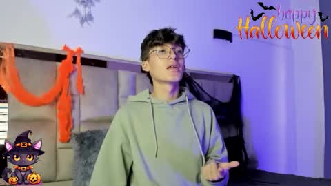 Neon online show from 10-30-25, 11:22