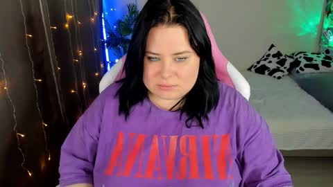 LinaBoo online show from 10-29-25, 05:58