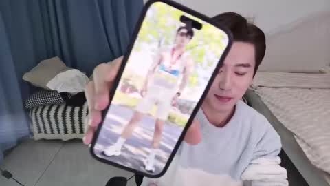 Ben online show from 11-26-25, 01:01