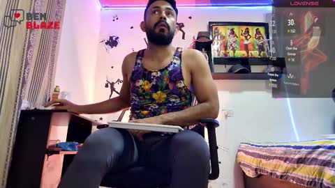 Snapshot of ben_blaze chatting on 01-10-25, 05:05 BEN online show from 01-10-25, 05:05