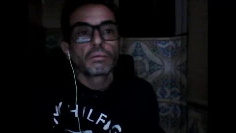 Snapshot of benidorm9 chatting on 05-17-26, 12:41 benidorm9 online show from 05-17-26, 12:41