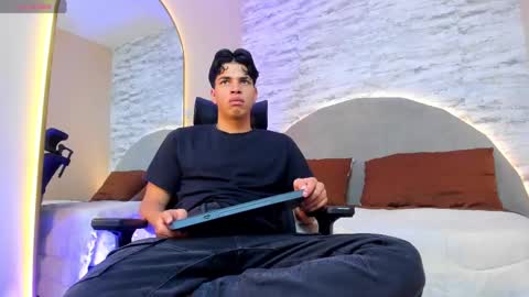 BENJAMIN online show from 02-28-25, 07:14