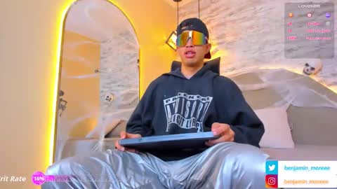 BENJAMIN online show from 10-17-25, 01:46