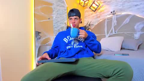 BENJAMIN online show from 10-21-25, 12:39