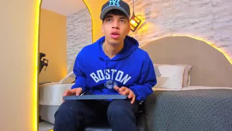 BENJAMIN online show from 11-04-25, 01:10