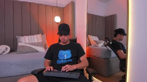 BENJAMIN online show from 05-29-26, 03:04