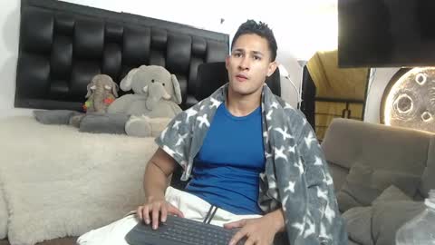 Snapshot of benjamincooperk1 chatting on 05-18-26, 08:31 benjamincooperk online show from 05-18-26, 08:31