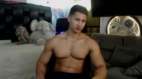 Snapshot of benjamincooperk1 chatting on 05-21-26, 10:33 benjamincooperk online show from 05-21-26, 10:33