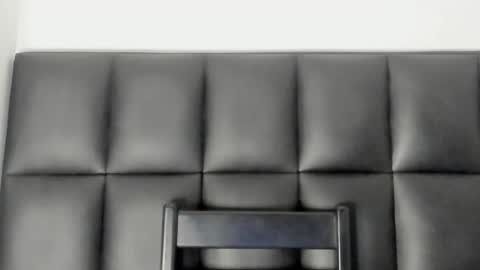 BEJAMIN online show from 04-21-26, 02:51