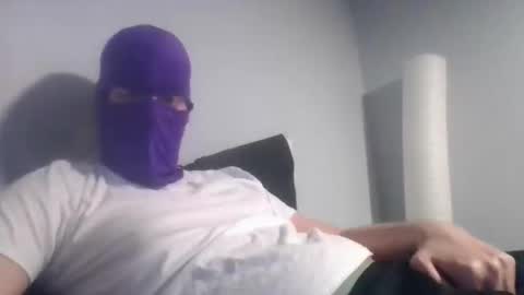 bennybueno online show from 04-23-26, 03:41