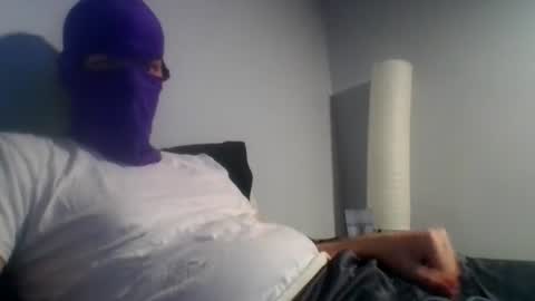 Snapshot of bennybueno chatting on 06-21-26, 03:31 bennybueno online show from 06-21-26, 03:31
