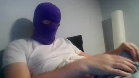 Snapshot of bennybueno chatting on 07-27-26, 04:19 bennybueno online show from 07-27-26, 04:19
