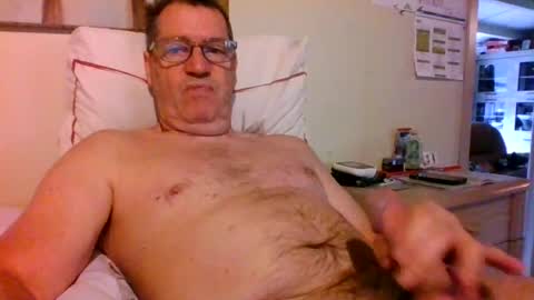 bennybutterfly007 online show from 06-15-26, 08:05