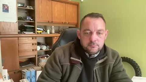 Snapshot of benochau chatting on 03-26-26, 01:49 benochau online show from 03-26-26, 01:49