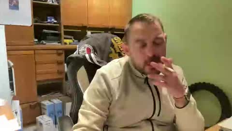 Snapshot of benochau chatting on 04-04-26, 02:10 benochau online show from 04-04-26, 02:10