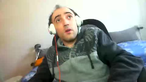 bentish online show from 12-22-25, 08:33