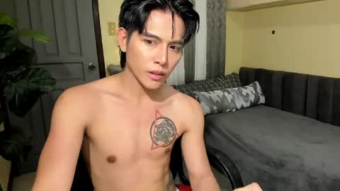 Snapshot of bentlyfuck chatting on 05-05-26, 03:25 bentlyfuck online show from 05-05-26, 03:25