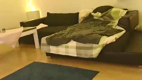 Snapshot of benutzmich0800 chatting on 02-26-25, 01:43 Benutzmich0800 online show from 02-26-25, 01:43