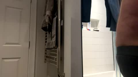 benz10001 online show from 04-06-26, 11:33