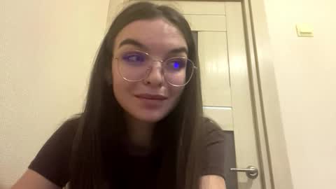 Snapshot of bereniceleski chatting on 03-12-26, 02:56 Bunny online show from 03-12-26, 02:56